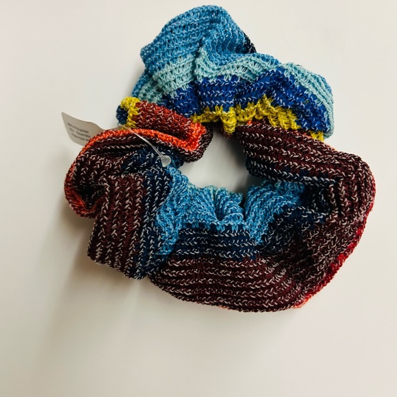 New Hair Scrunchie Multicolored Hand Crafted - Picture 5 of 6